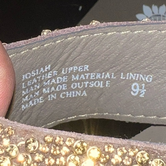 sandles - Picture 2 of 2